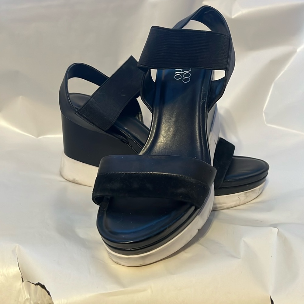 Contrast wedges